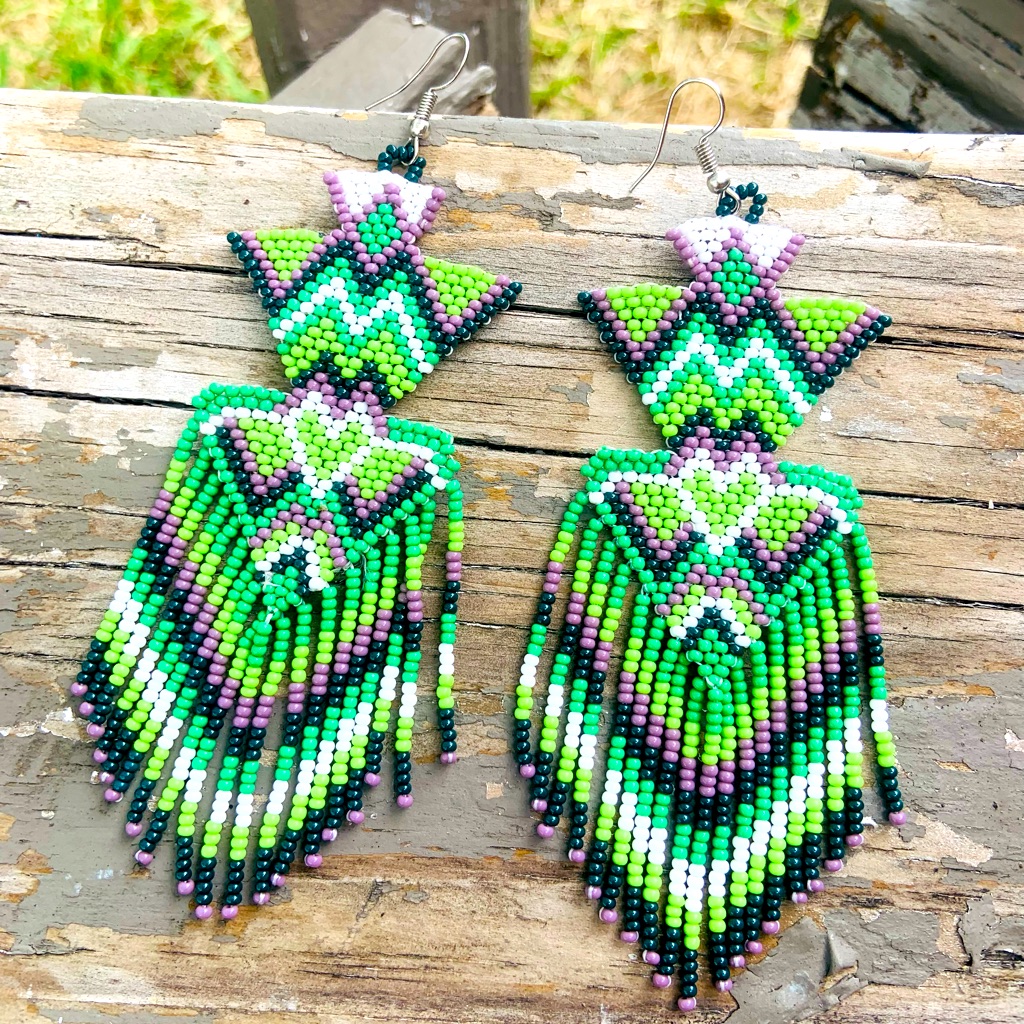 Green Adelita Huichol Beaded Earrings Handmade E-235 21$